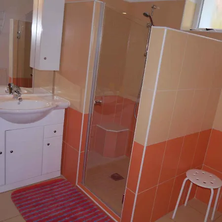 In - Balaton 27595 アパート ヘーヴィーズ