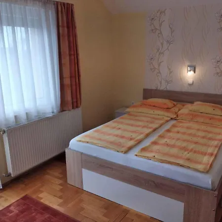 In Heviz/balaton 27595 Hévíz