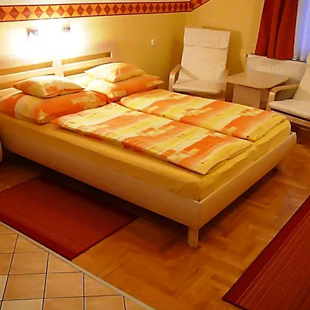 In Heviz/balaton 27595
